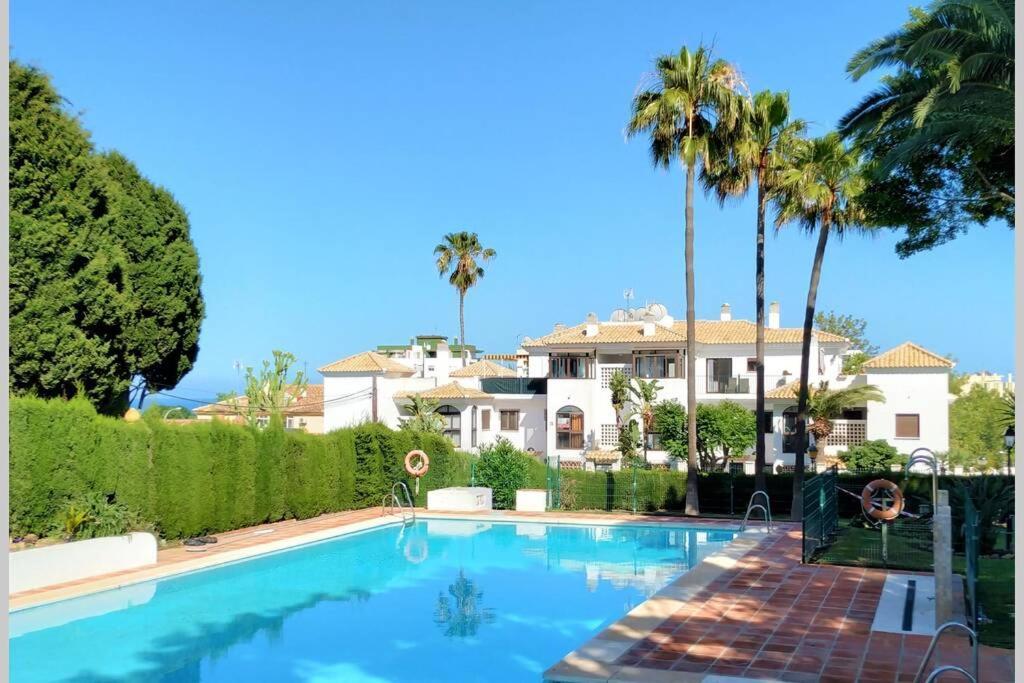 トレモリノスDona Carlota Gardens, Sea Views, Pool, Restaurantアパートメント エクステリア 写真